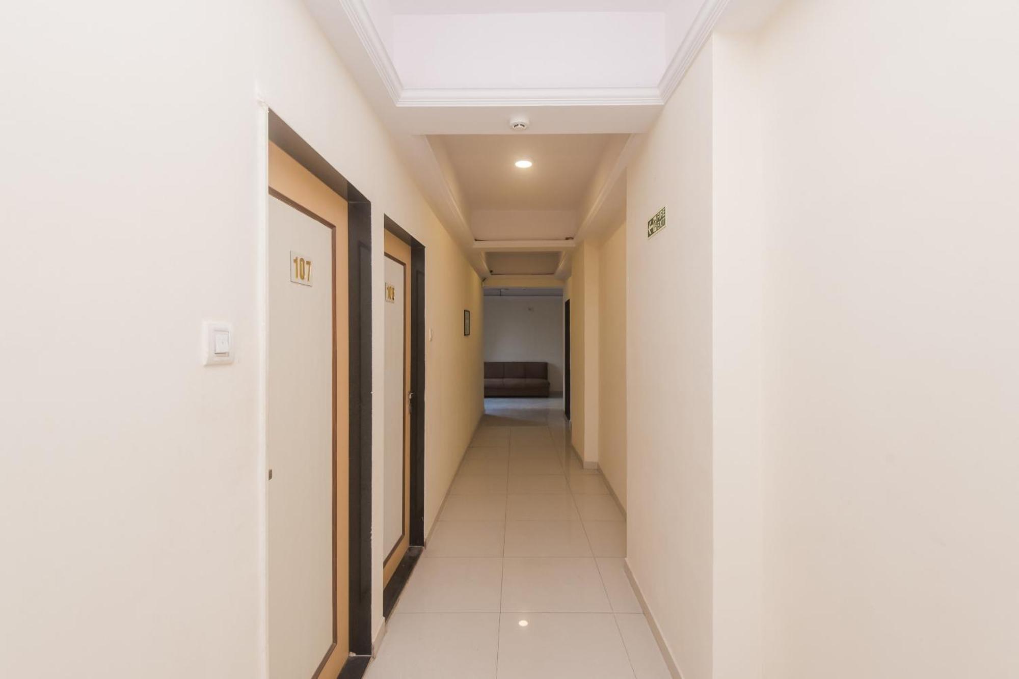 Capital O Orbit Inn Near Infiniti Mall — Photos 1